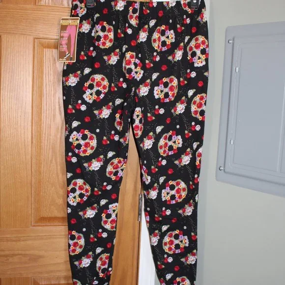 Women's Fleece Lined Jogger Pant - Skull Floral Print - NWT - Picture 6 of 10